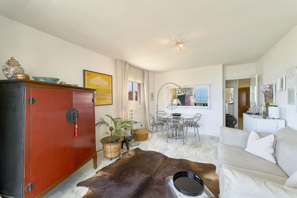Middle Floor Apartment in Fuengirola — photo 7 of 10