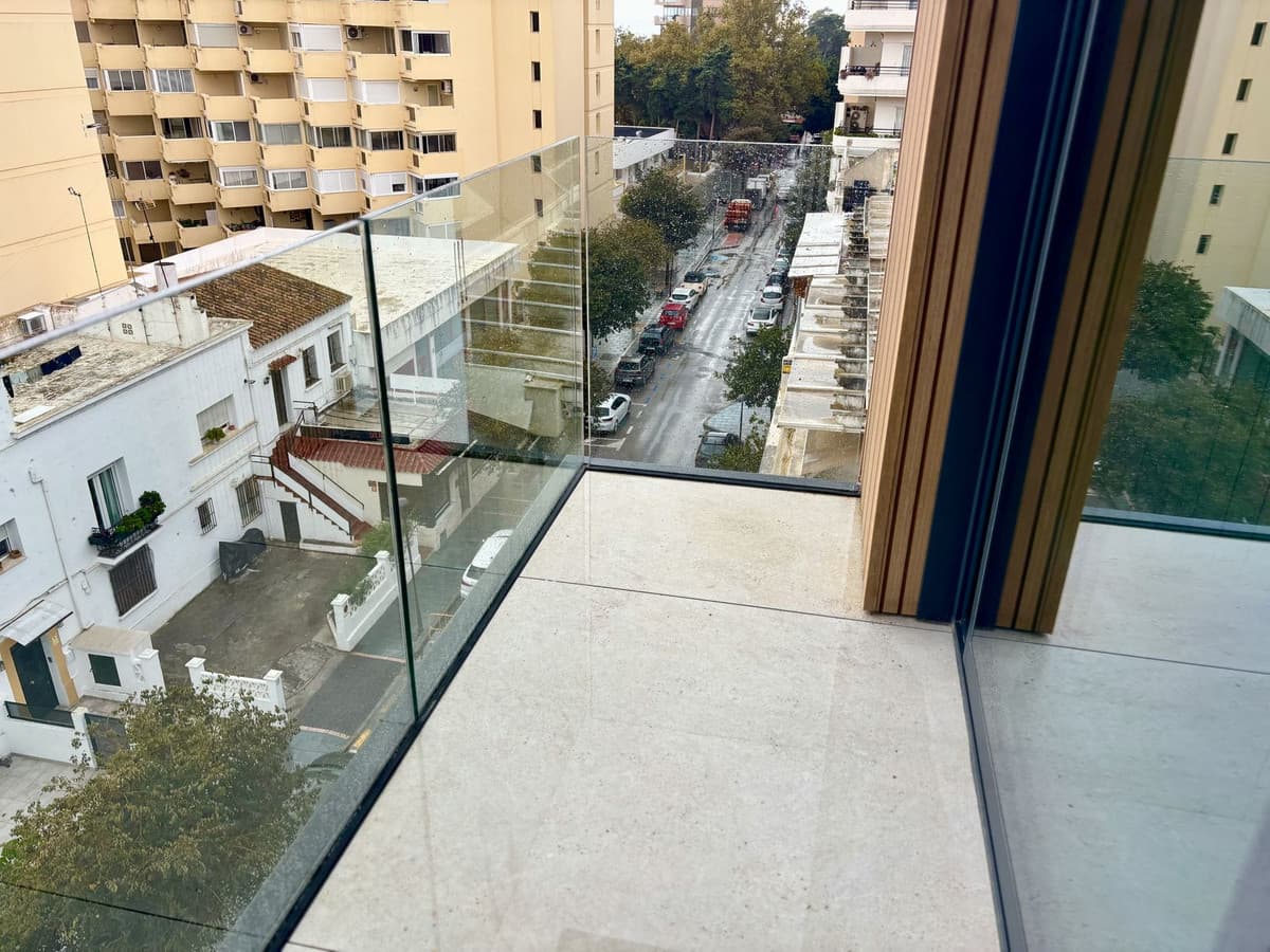 Middle Floor Apartment in Marbella — photo 4 of 10