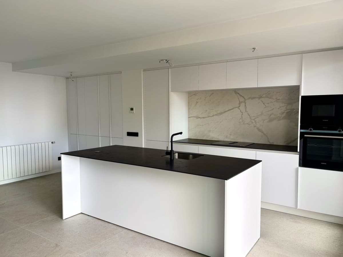 Middle Floor Apartment in Marbella — photo 8 of 10