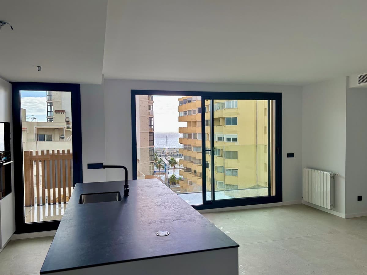 Middle Floor Apartment in Marbella — photo 9 of 10