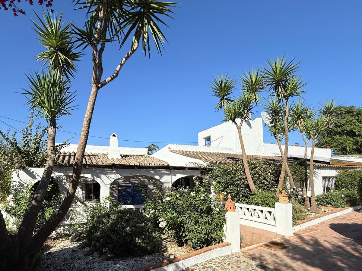 Cortijo in Coín — photo 1 of 10