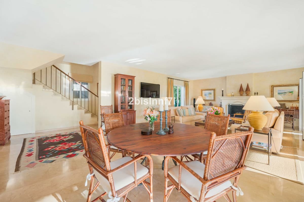 Detached Villa in Elviria — photo 6 of 10
