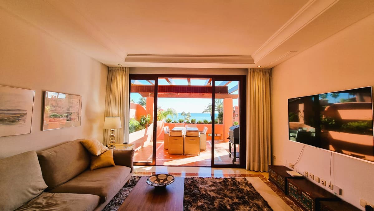 Middle Floor Apartment in Estepona — photo 6 of 10