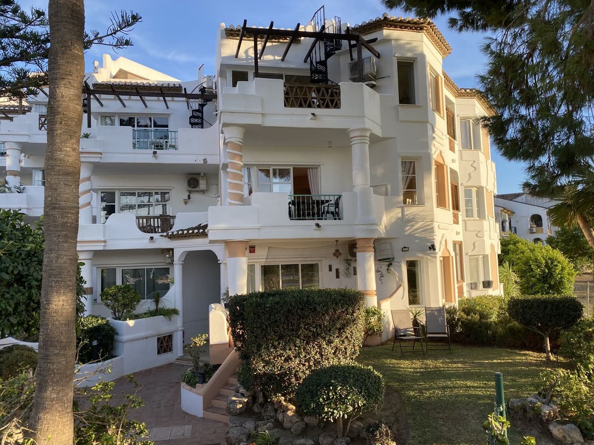 Middle Floor Apartment in Mijas — photo 1 of 10