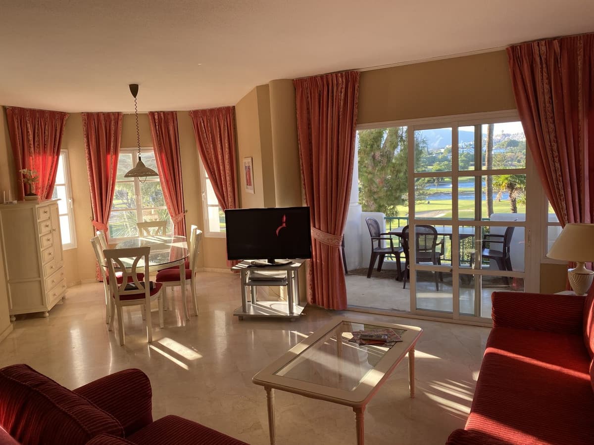 Middle Floor Apartment in Mijas — photo 5 of 10