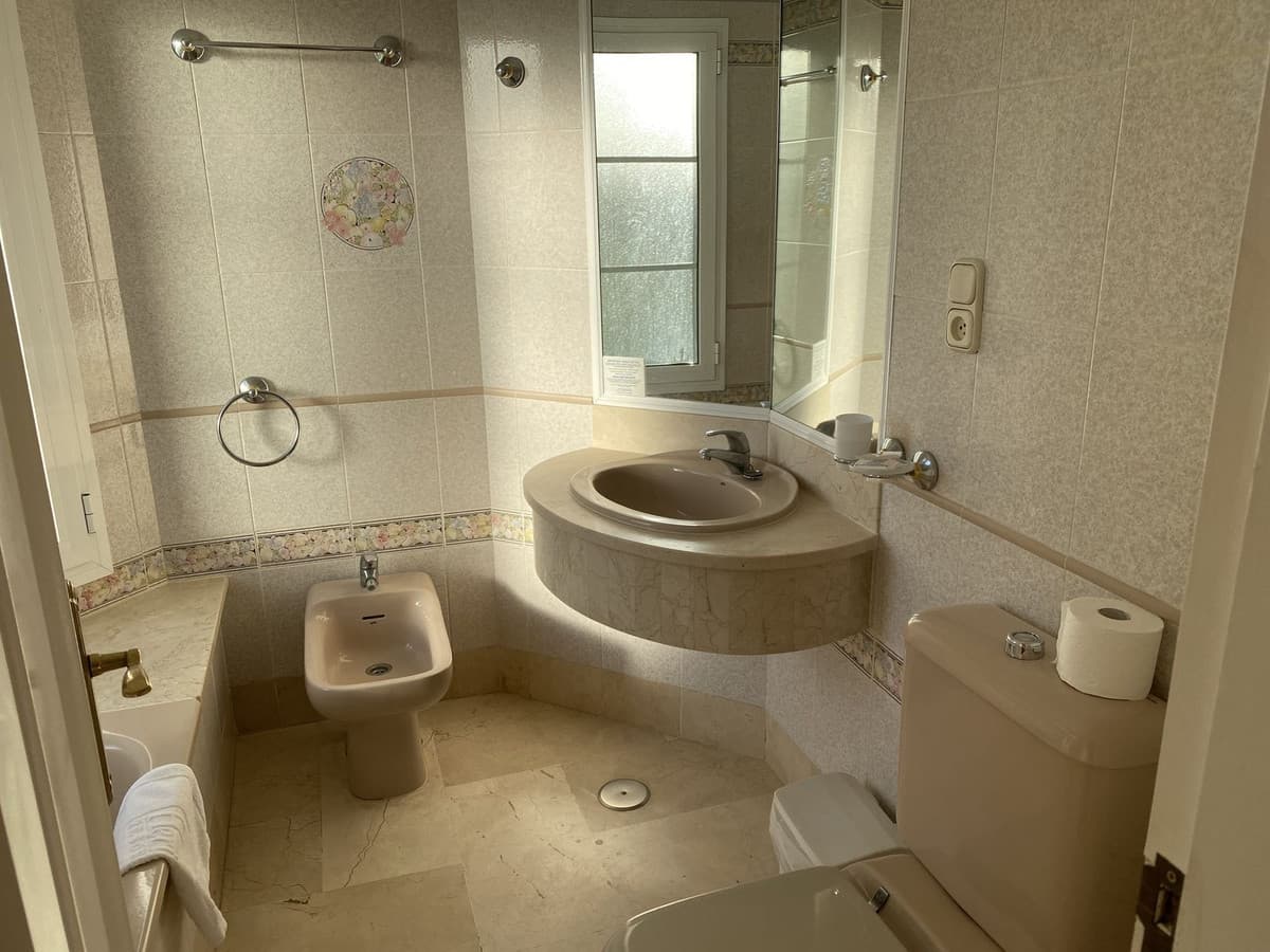 Middle Floor Apartment in Mijas — photo 10 of 10