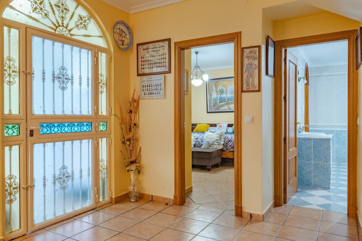 Detached Villa in Alhaurín el Grande — photo 6 of 10