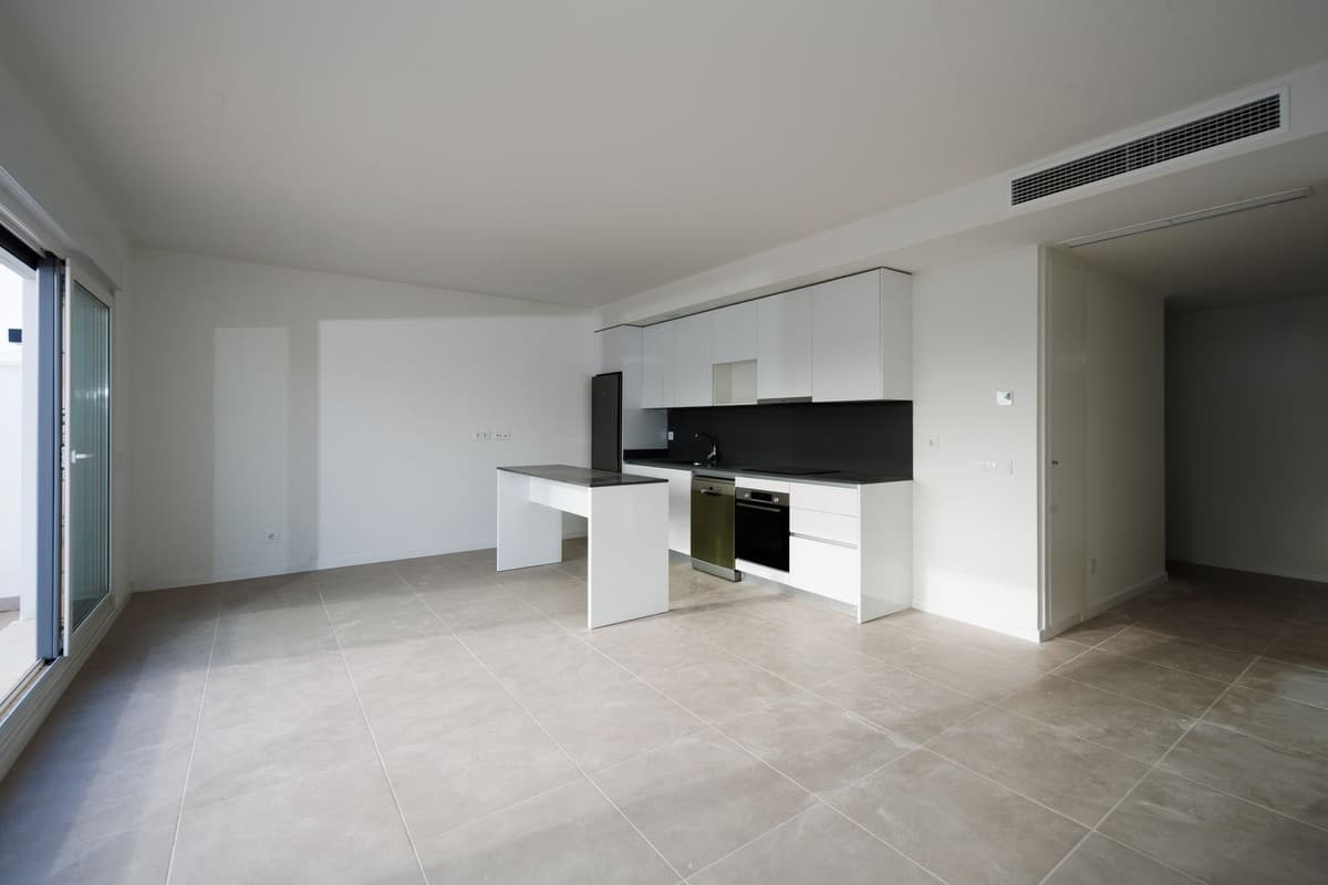 Middle Floor Apartment in Cancelada — photo 10 of 10
