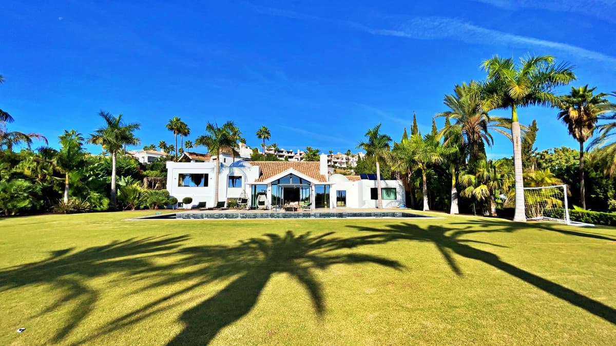 Detached Villa in Benahavís — photo 6 of 10