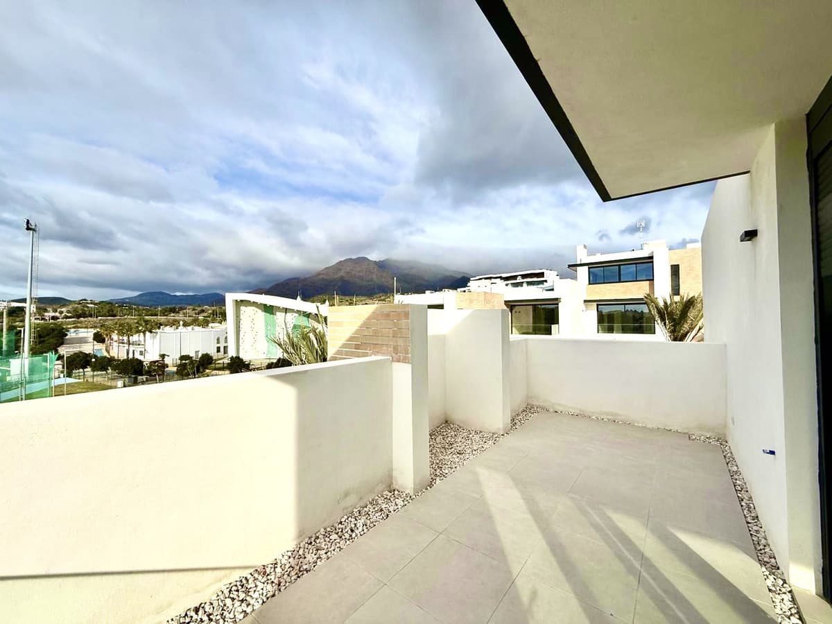 Penthouse in Estepona — photo 9 of 10