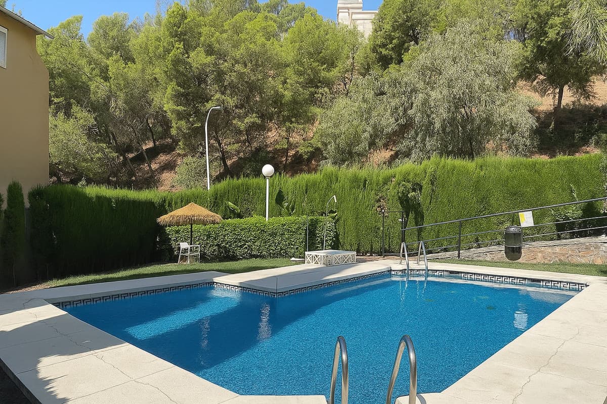 Middle Floor Apartment in Málaga Este — photo 1 of 10