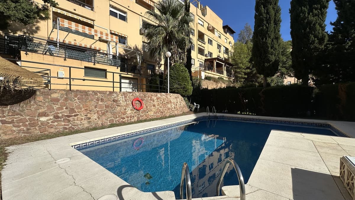 Middle Floor Apartment in Málaga Este — photo 2 of 10