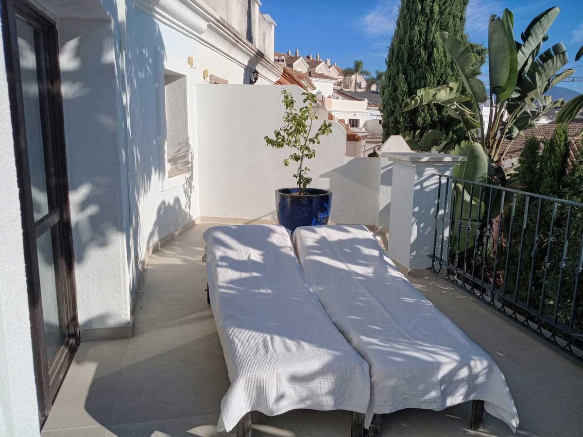 Townhouse in El Paraiso — photo 6 of 10