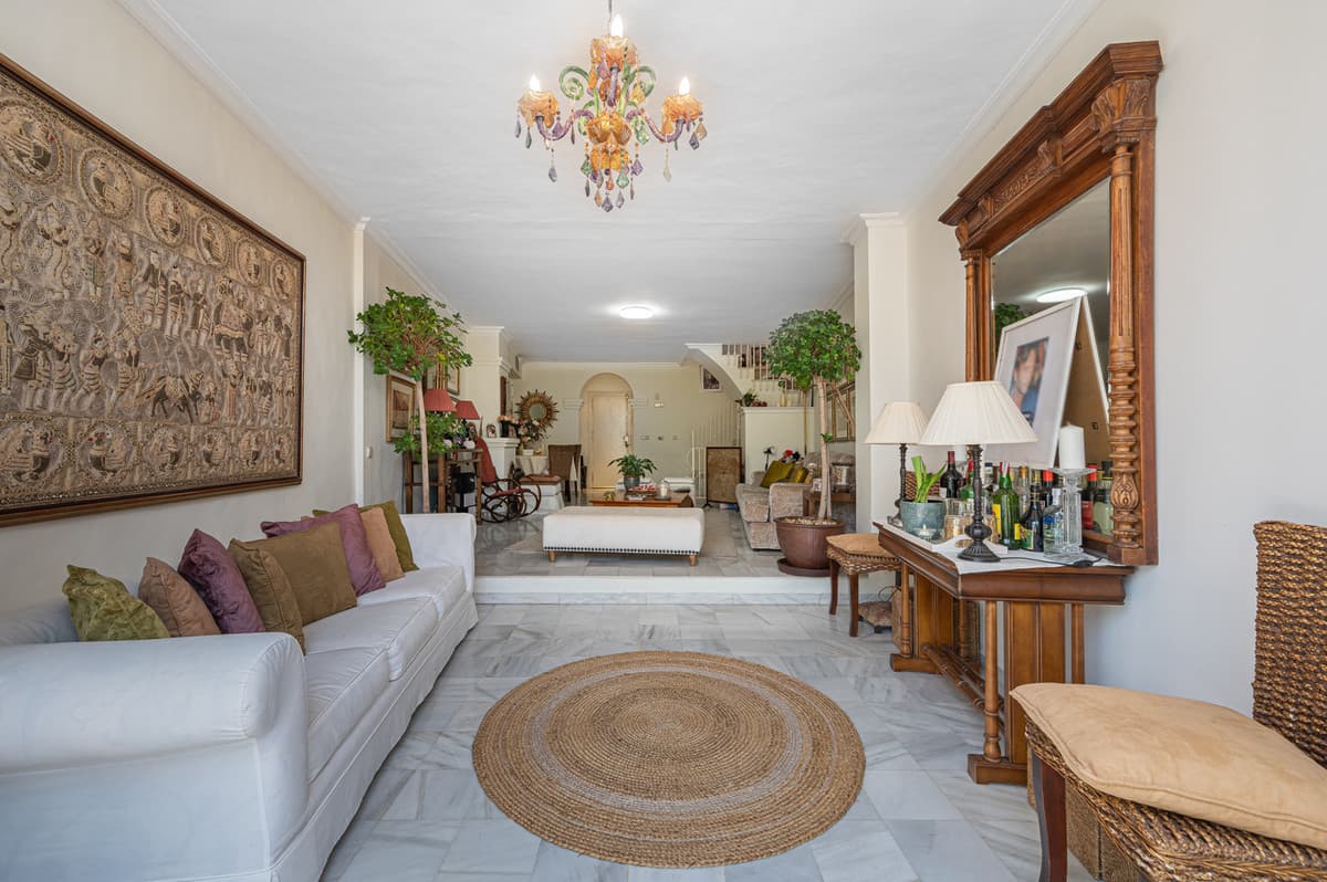 Townhouse in The Golden Mile — photo 7 of 10