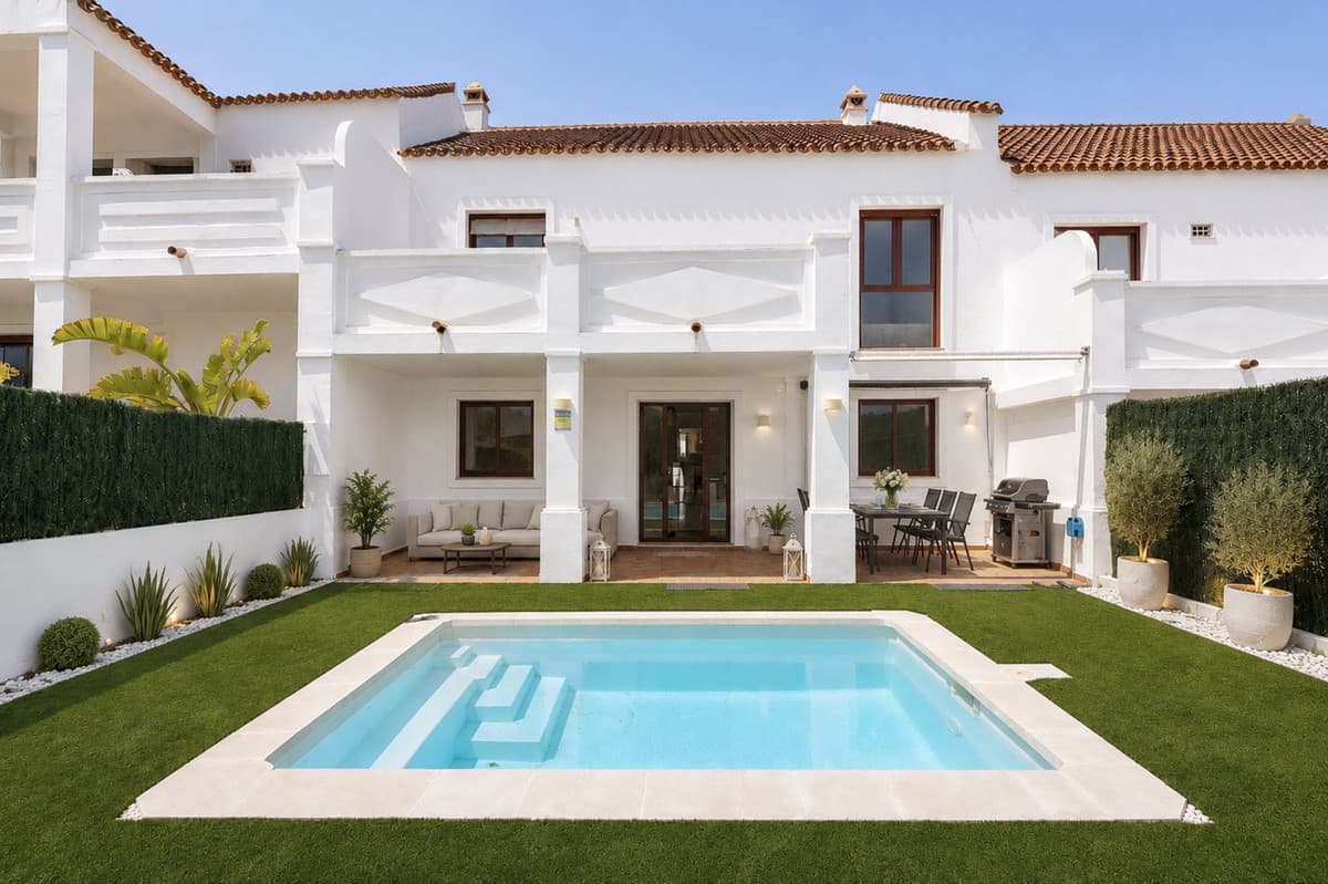 Townhouse in Doña Julia — photo 1 of 10