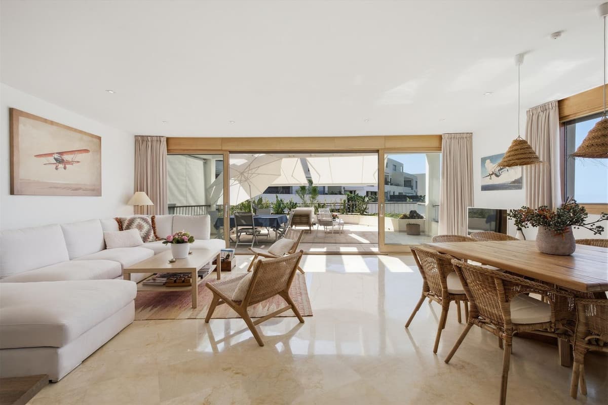 Penthouse Duplex in Altos de los Monteros — photo 2 of 10