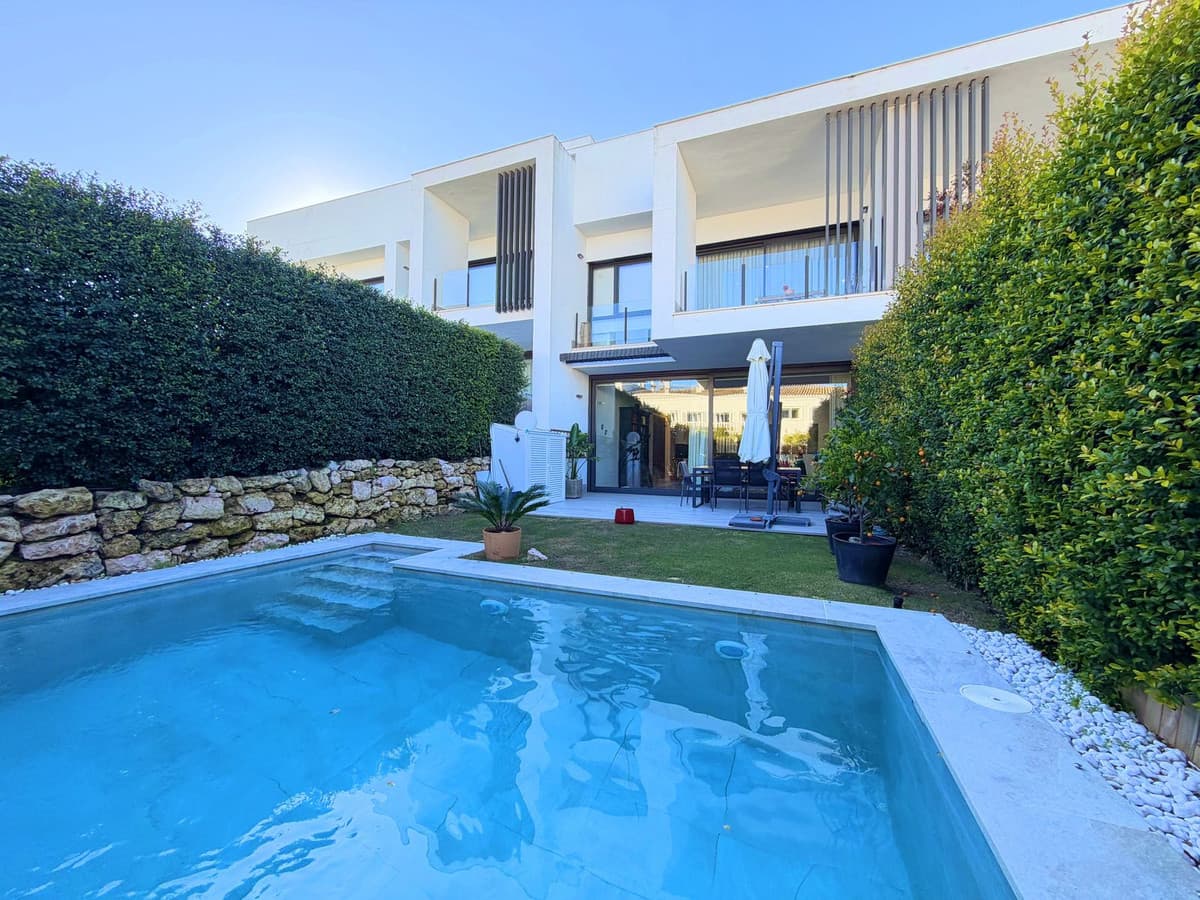 Townhouse in San Roque — photo 7 of 10