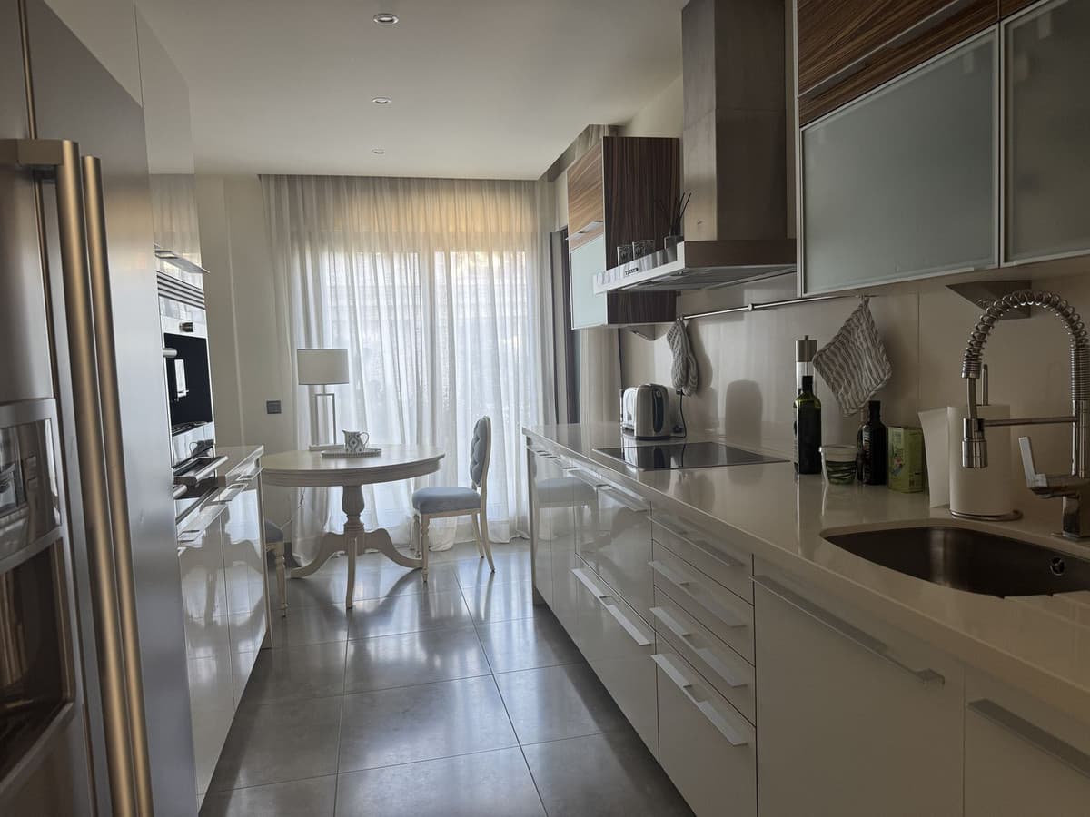 Ground Floor Apartment in Estepona — photo 2 of 10