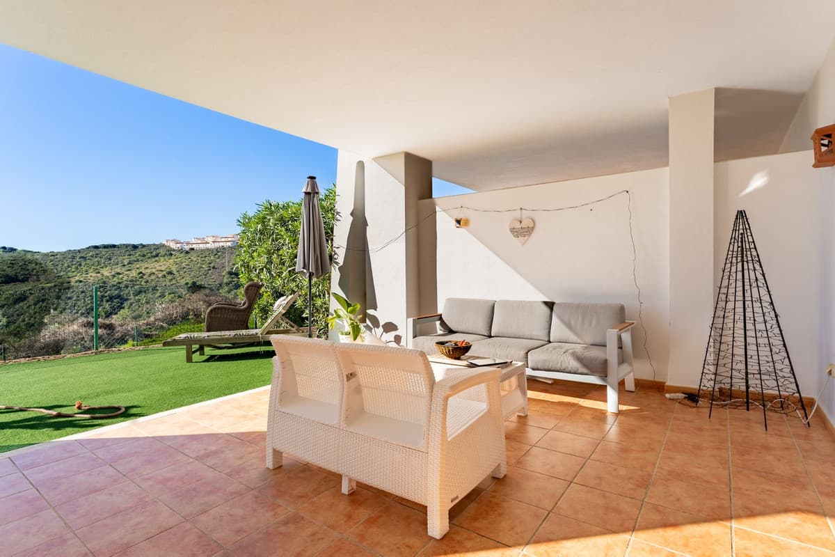 Ground Floor Apartment in Casares — photo 7 of 10