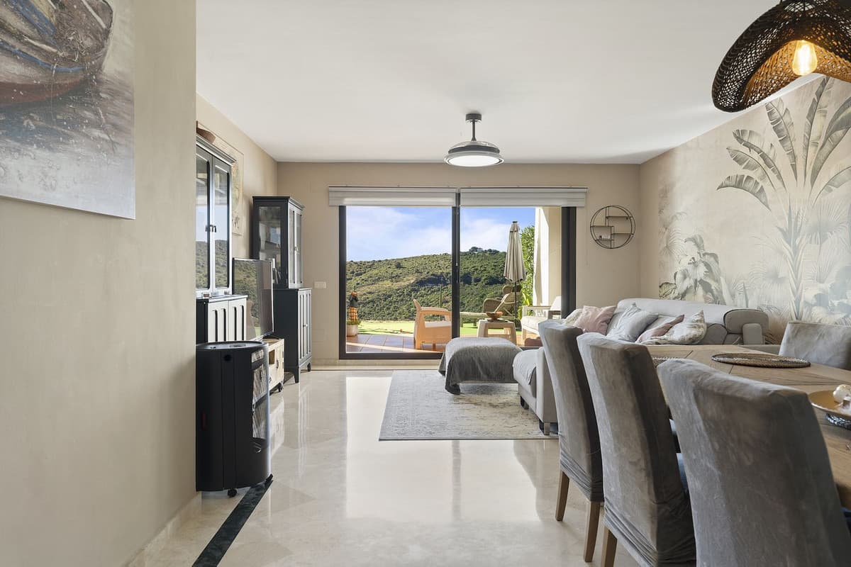Ground Floor Apartment in Casares — photo 9 of 10