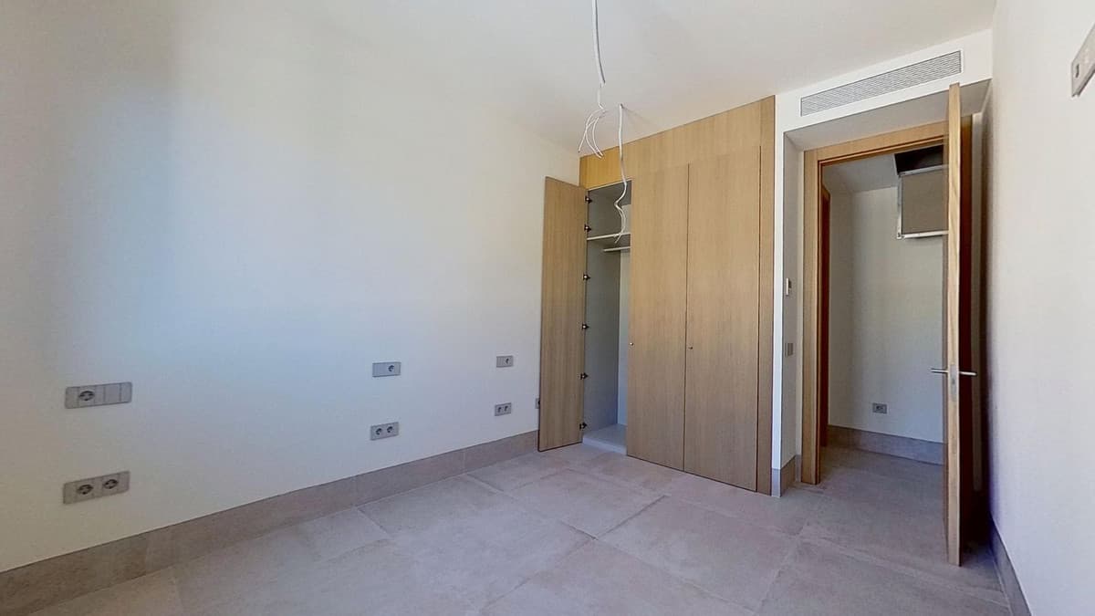 Middle Floor Apartment in Málaga Centro — photo 4 of 10