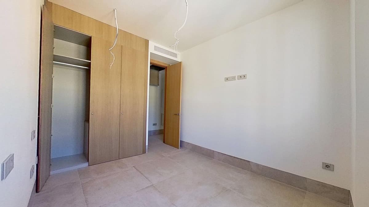 Middle Floor Apartment in Málaga Centro — photo 5 of 10