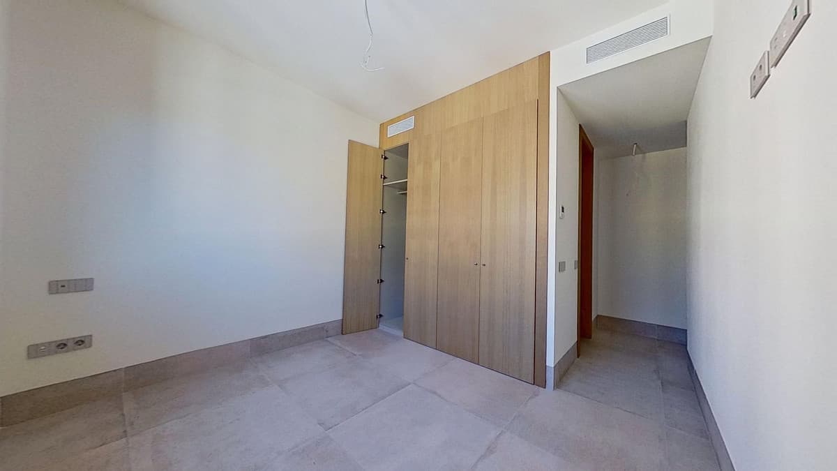 Middle Floor Apartment in Málaga Centro — photo 8 of 10