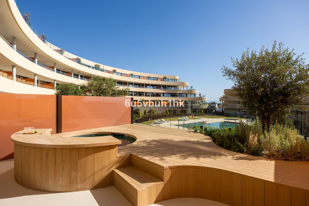Ground Floor Apartment in Fuengirola — photo 1 of 10