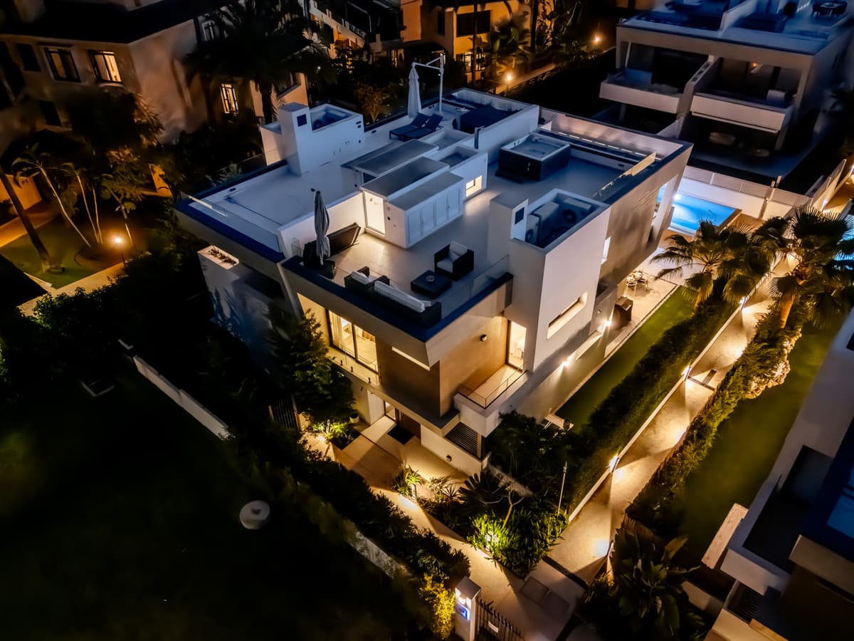 Semi-Detached House in Puerto Banús — photo 3 of 10