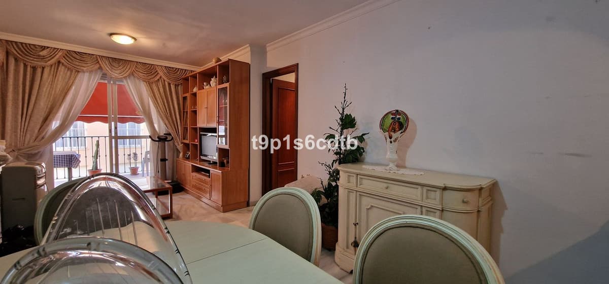 Middle Floor Apartment in San Pedro de Alcántara — photo 3 of 10