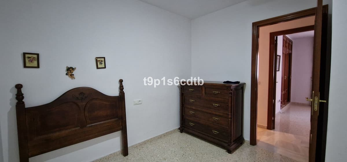 Middle Floor Apartment in San Pedro de Alcántara — photo 8 of 10