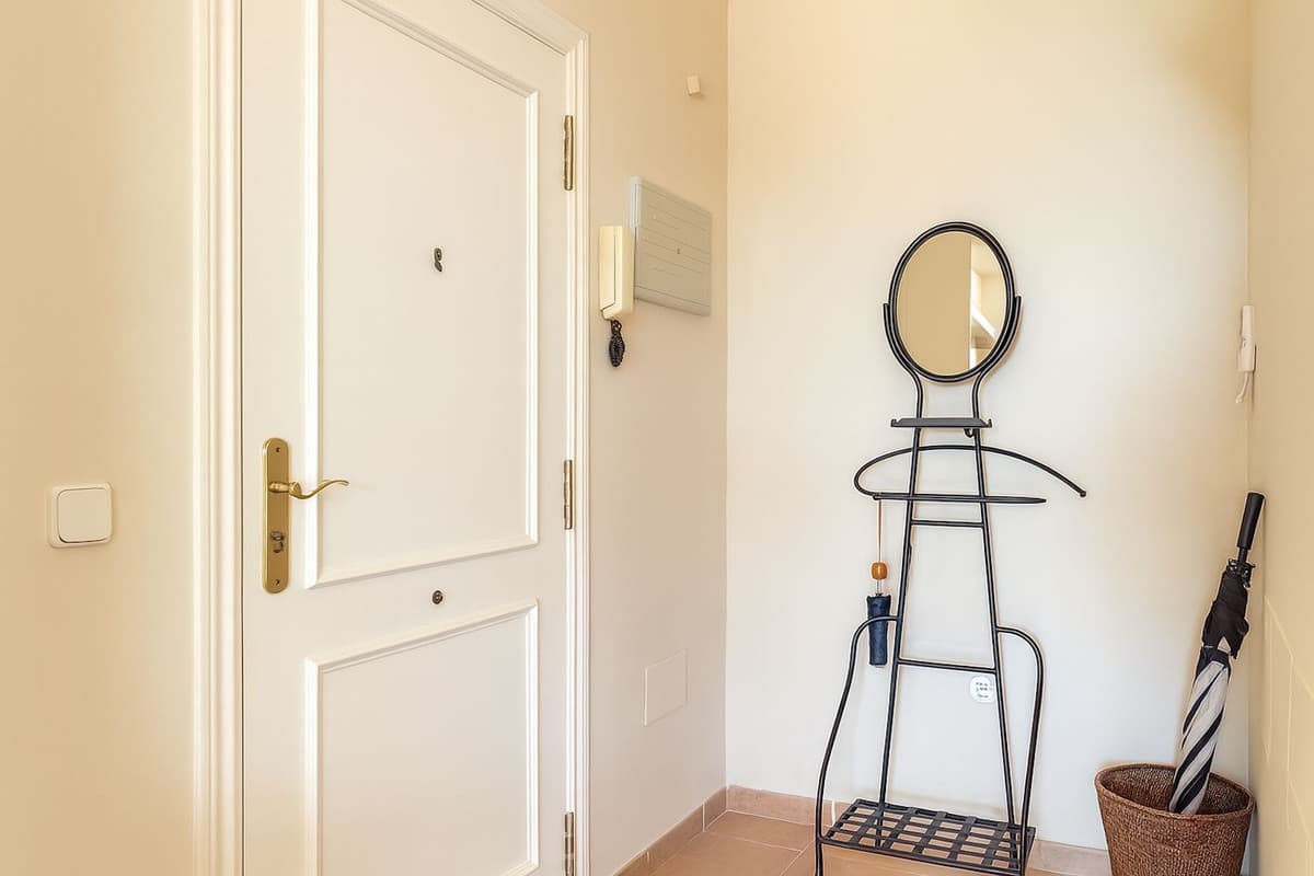 Middle Floor Apartment in La Mairena — photo 4 of 10