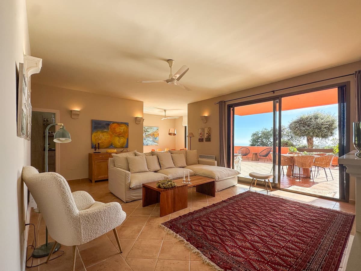 Middle Floor Apartment in La Mairena — photo 5 of 10