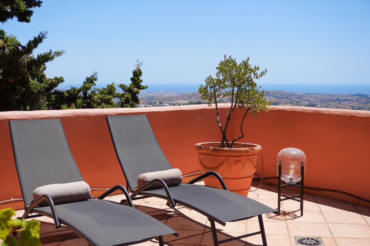 Middle Floor Apartment in La Mairena — photo 10 of 10