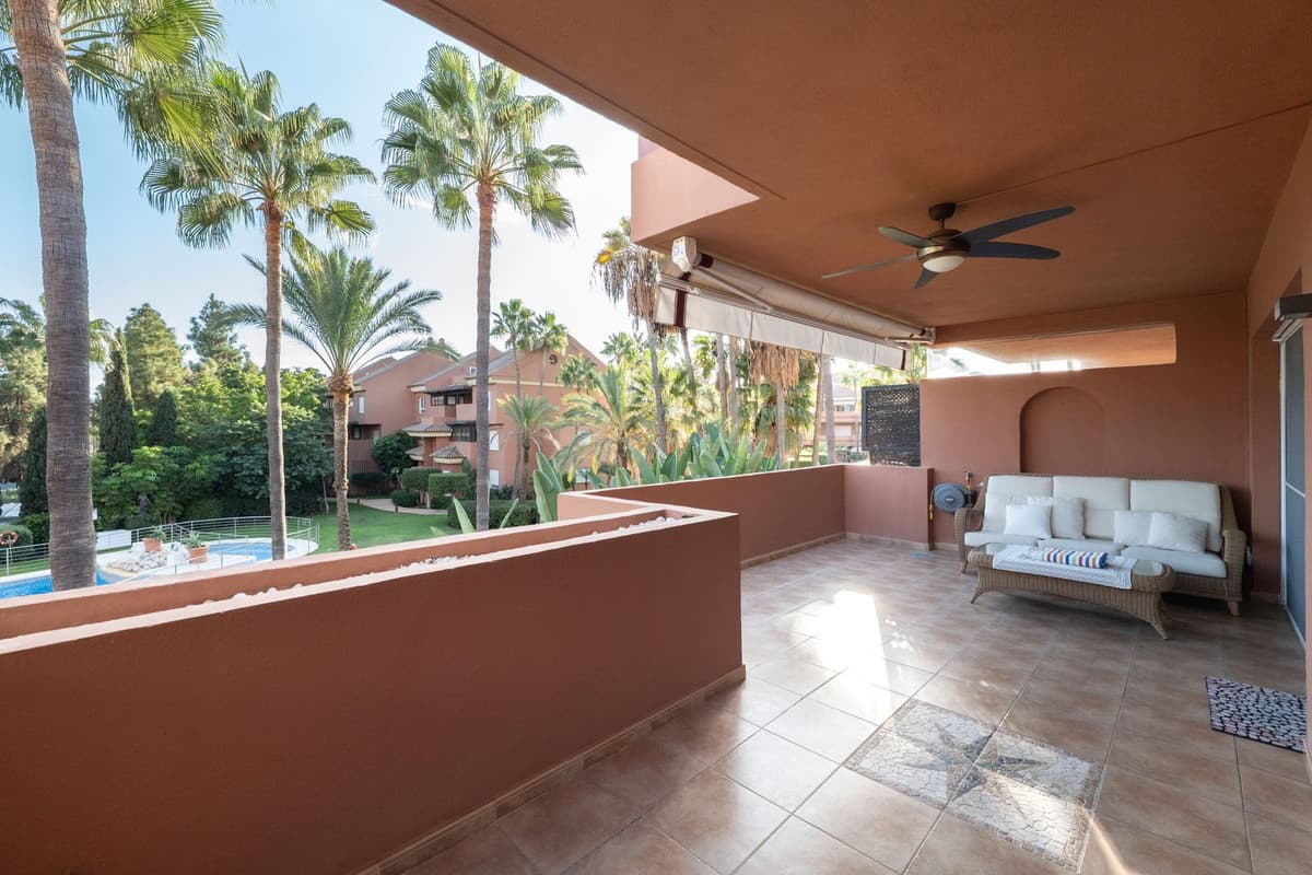 Middle Floor Apartment in Puerto Banús — photo 4 of 10