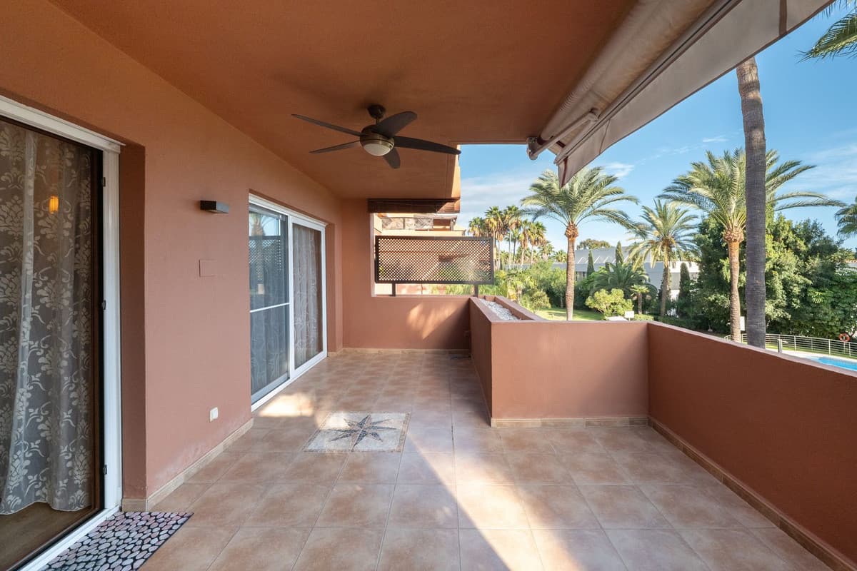 Middle Floor Apartment in Puerto Banús — photo 6 of 10