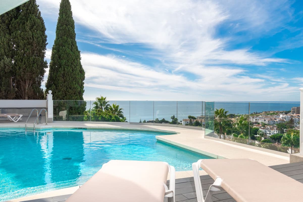 Detached Villa in Riviera del Sol — photo 2 of 10