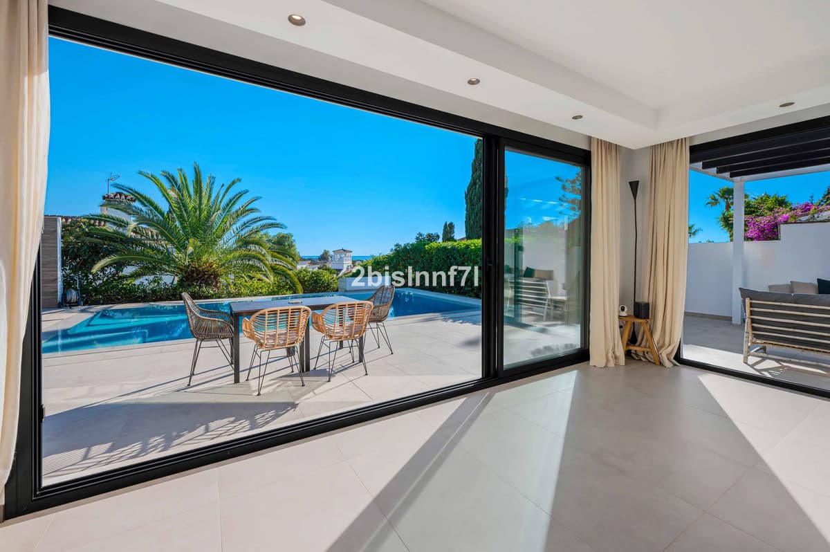 Detached Villa in Elviria — photo 6 of 10