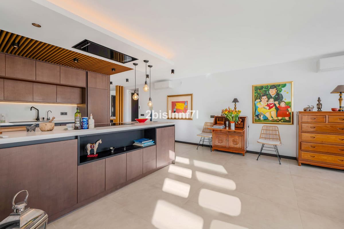 Detached Villa in Elviria — photo 10 of 10