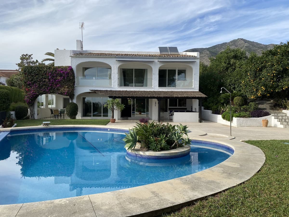 Detached Villa in Mijas — photo 1 of 10