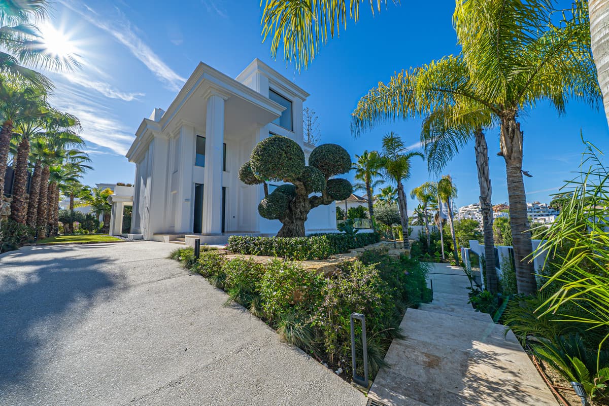 Detached Villa in The Golden Mile — photo 8 of 10