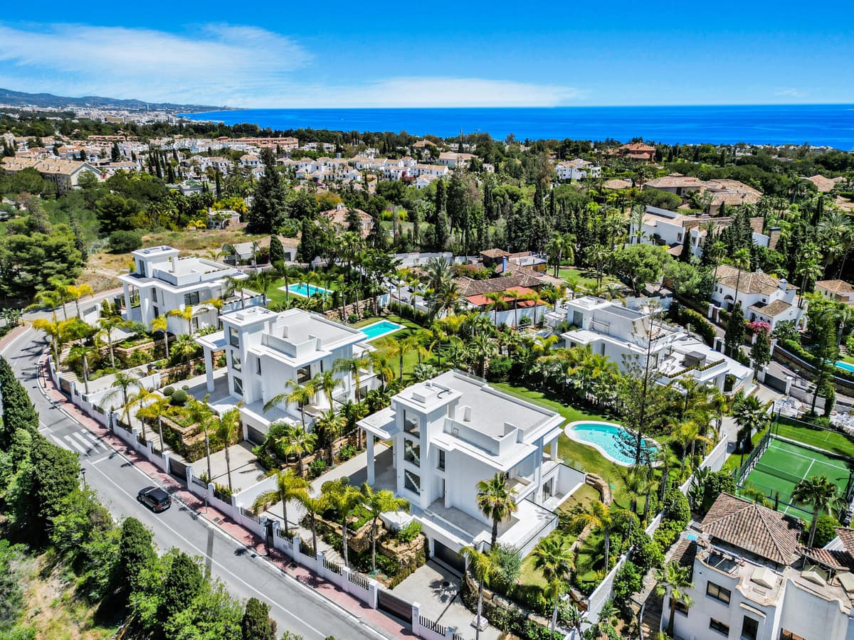 Detached Villa in The Golden Mile — photo 9 of 10