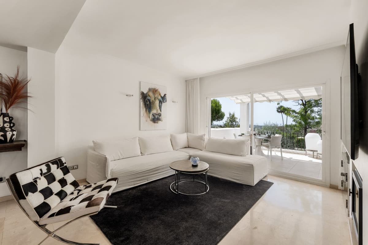 Penthouse in Nueva Andalucía — photo 4 of 10