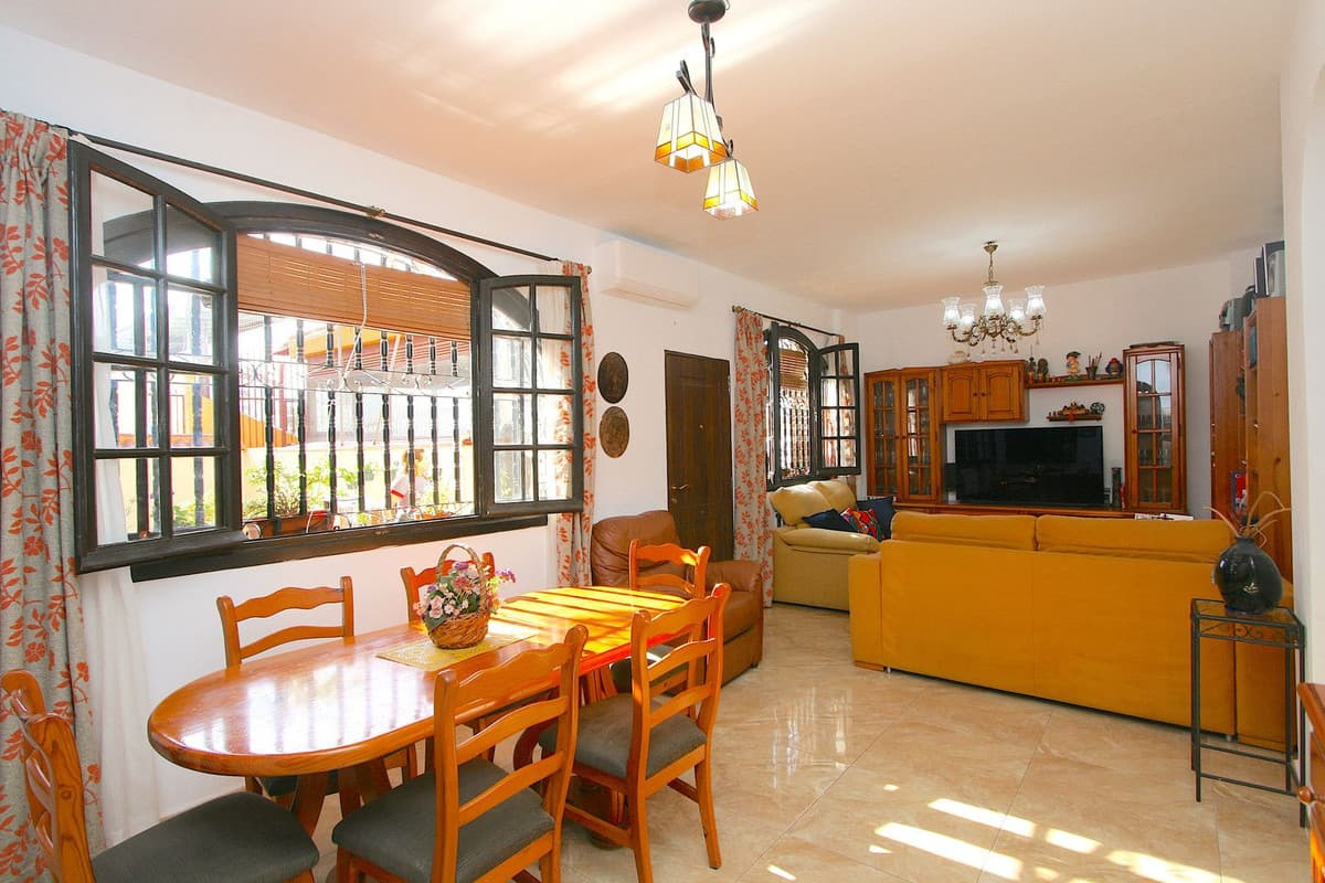 Ground Floor Apartment in Fuengirola — photo 3 of 10