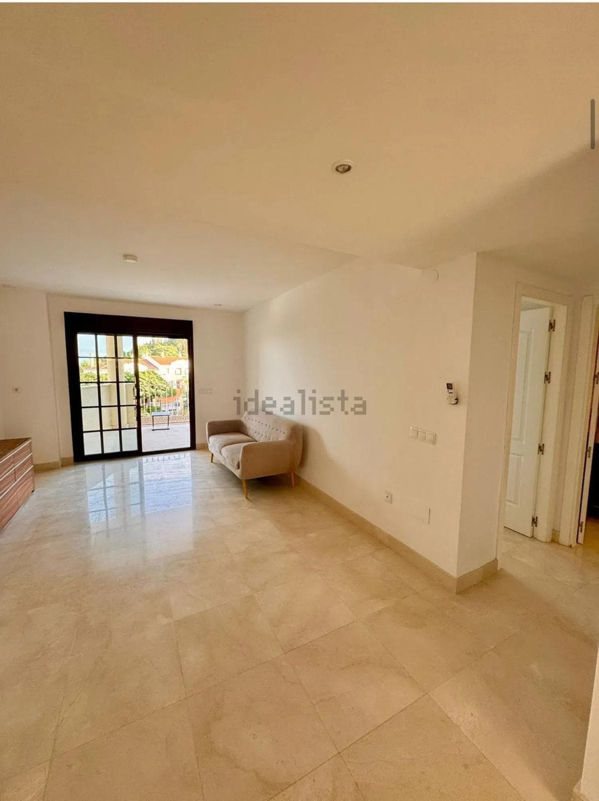 Middle Floor Apartment in Torrequebrada — photo 9 of 10