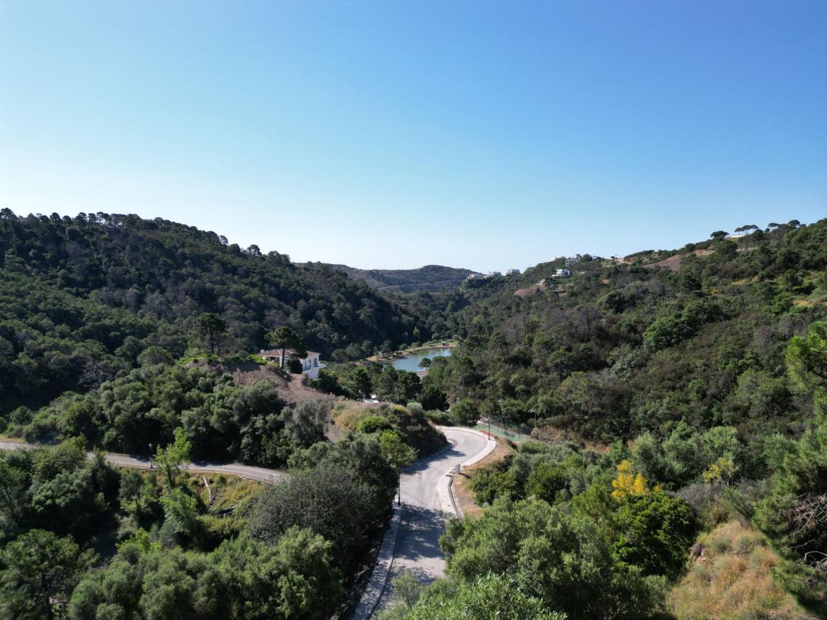 Residential Plot in Benahavís — photo 1 of 10
