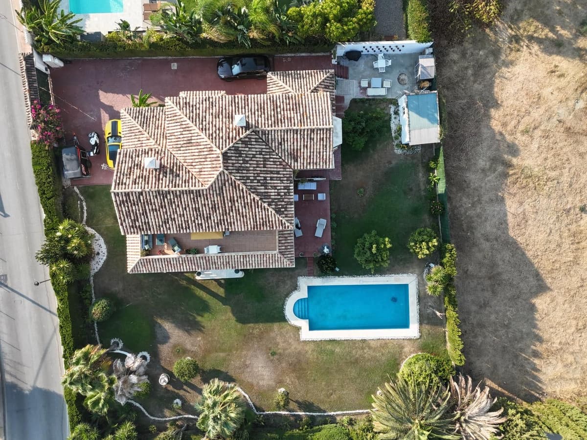 Detached Villa in Guadalmina Alta — photo 1 of 10