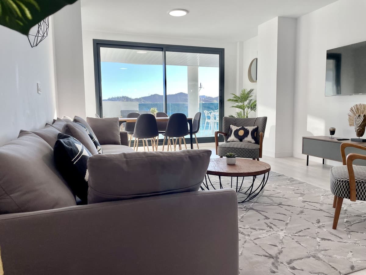 Middle Floor Apartment in Las Lagunas — photo 3 of 10