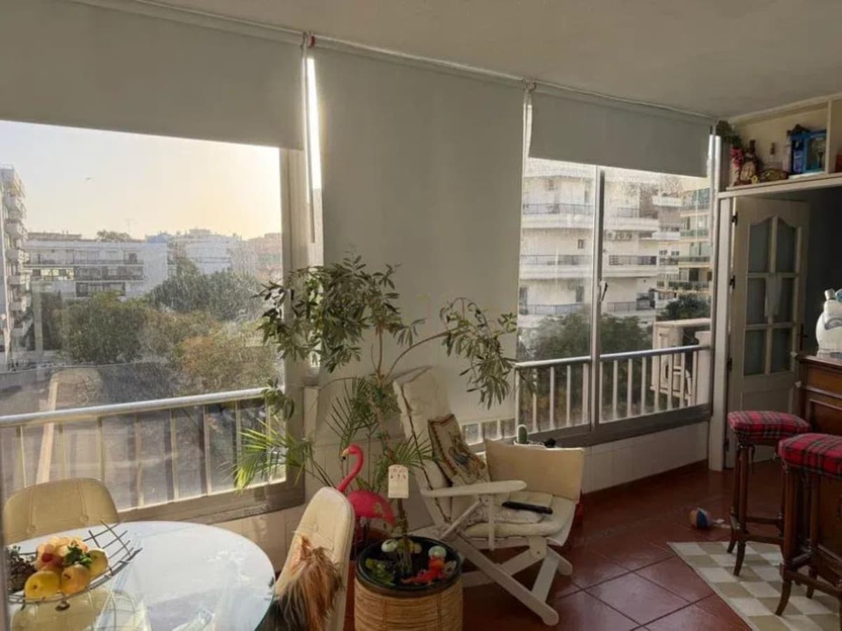 Middle Floor Apartment in Marbella — photo 2 of 10