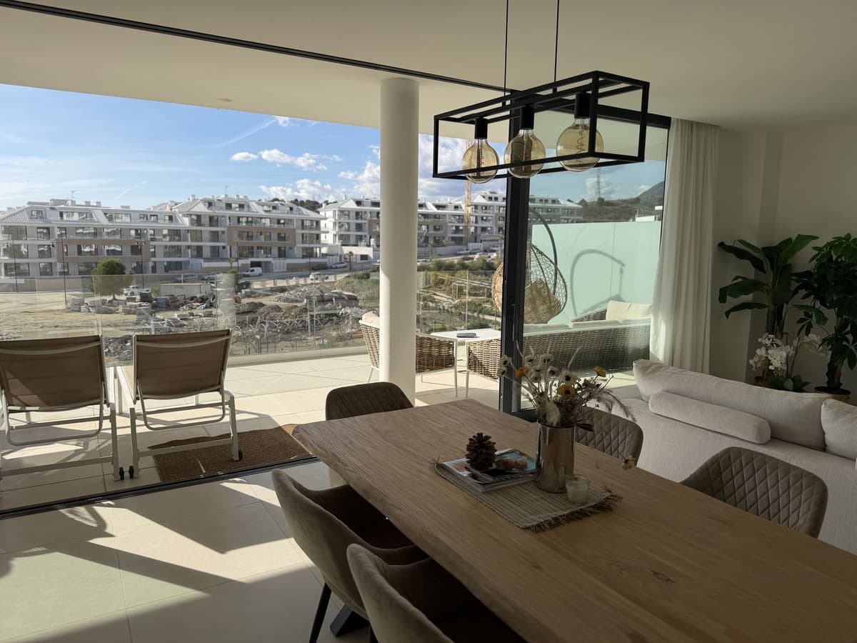 Middle Floor Apartment in Higueron — photo 5 of 10